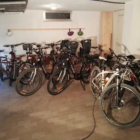 Gialosa Biker House شقة Villa Verucchio