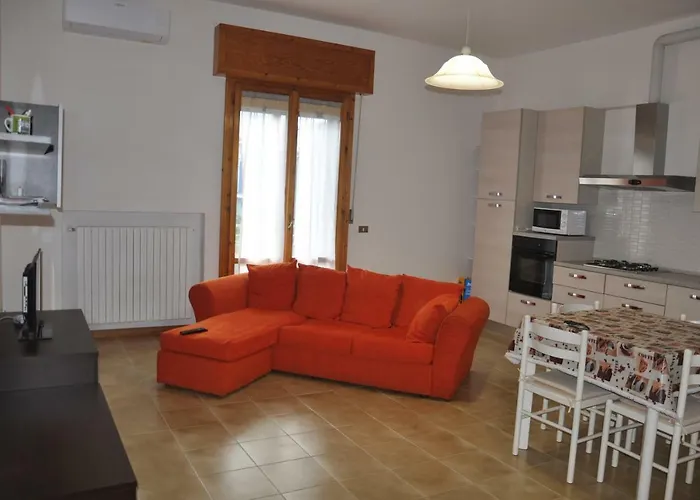 Daire Gialosa Biker House *